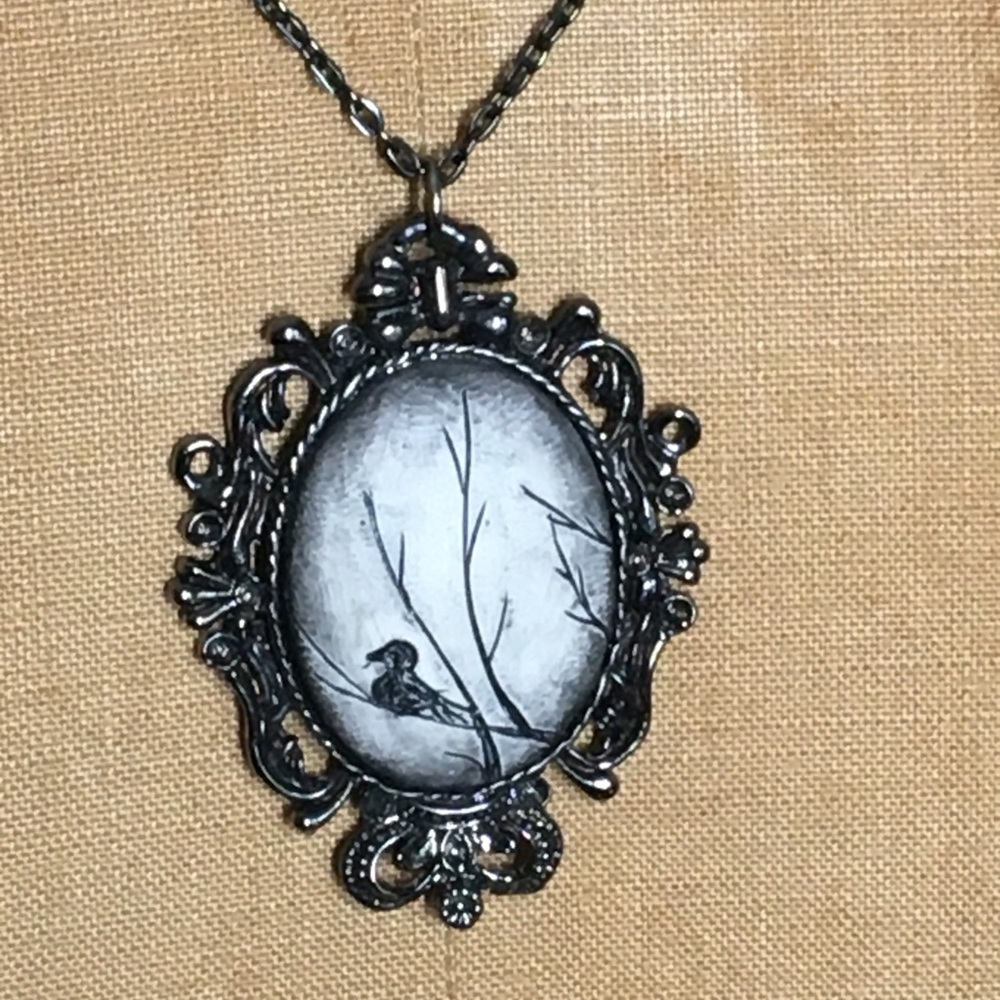 Necklace - Picture 2 of 2